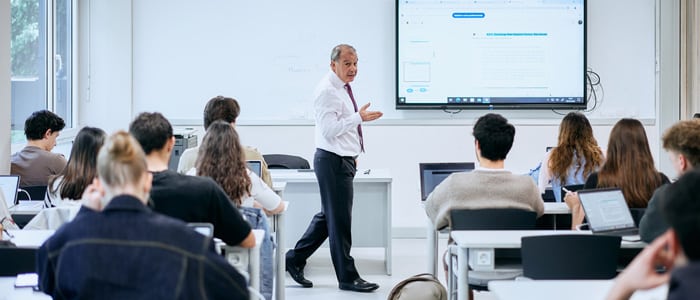 Nuestros profesores hacen del CEU San Pablo una de las mejores universidades privadas.