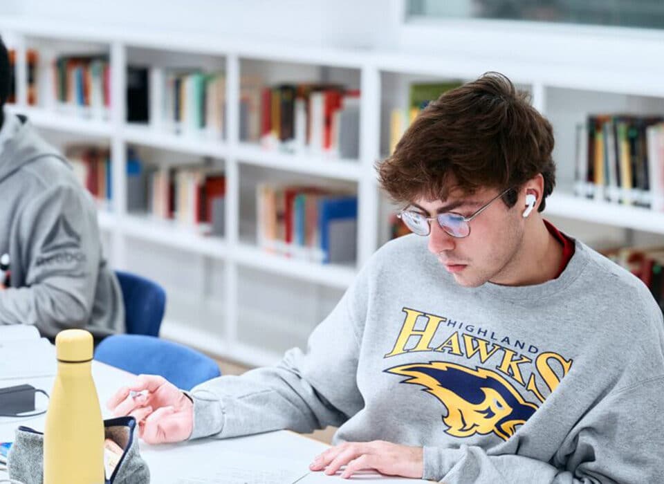 abierta la convocatoria de becas ceu san pablo