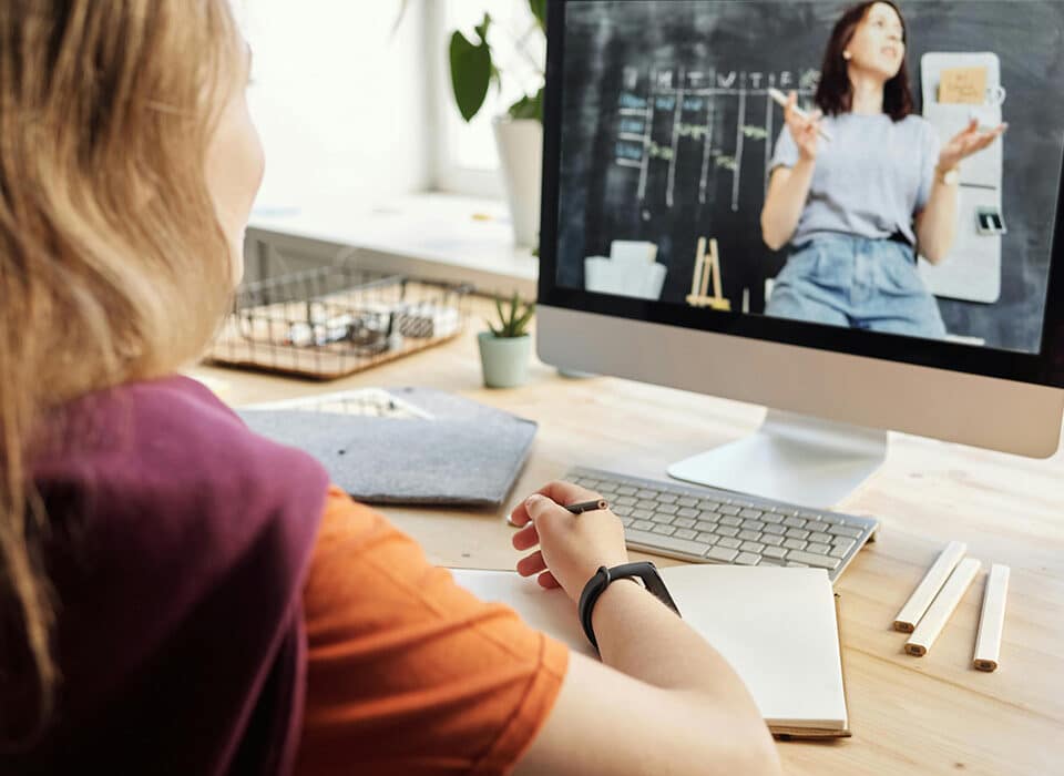 Asi es un estudiante de Bachillerato Internacional ¿Qué es el Bachillerato Internacional? Requisitos y ventajas